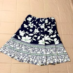 Navy/cream/green pleated skirt. Size 2